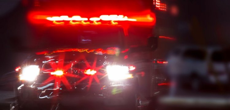 Homem para moto no meio de rodovia escura e causa grave acidente na BR-308